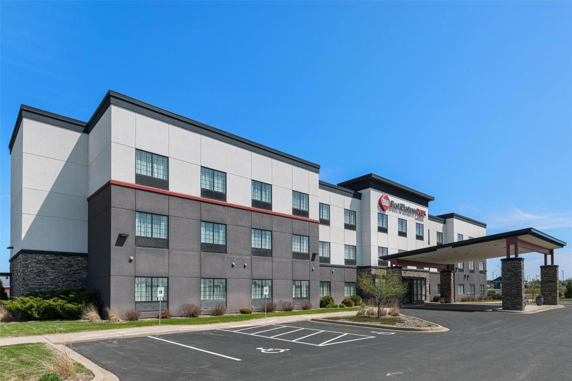 Best Western Plus New Richmond Inn & Suites Eksteriør billede